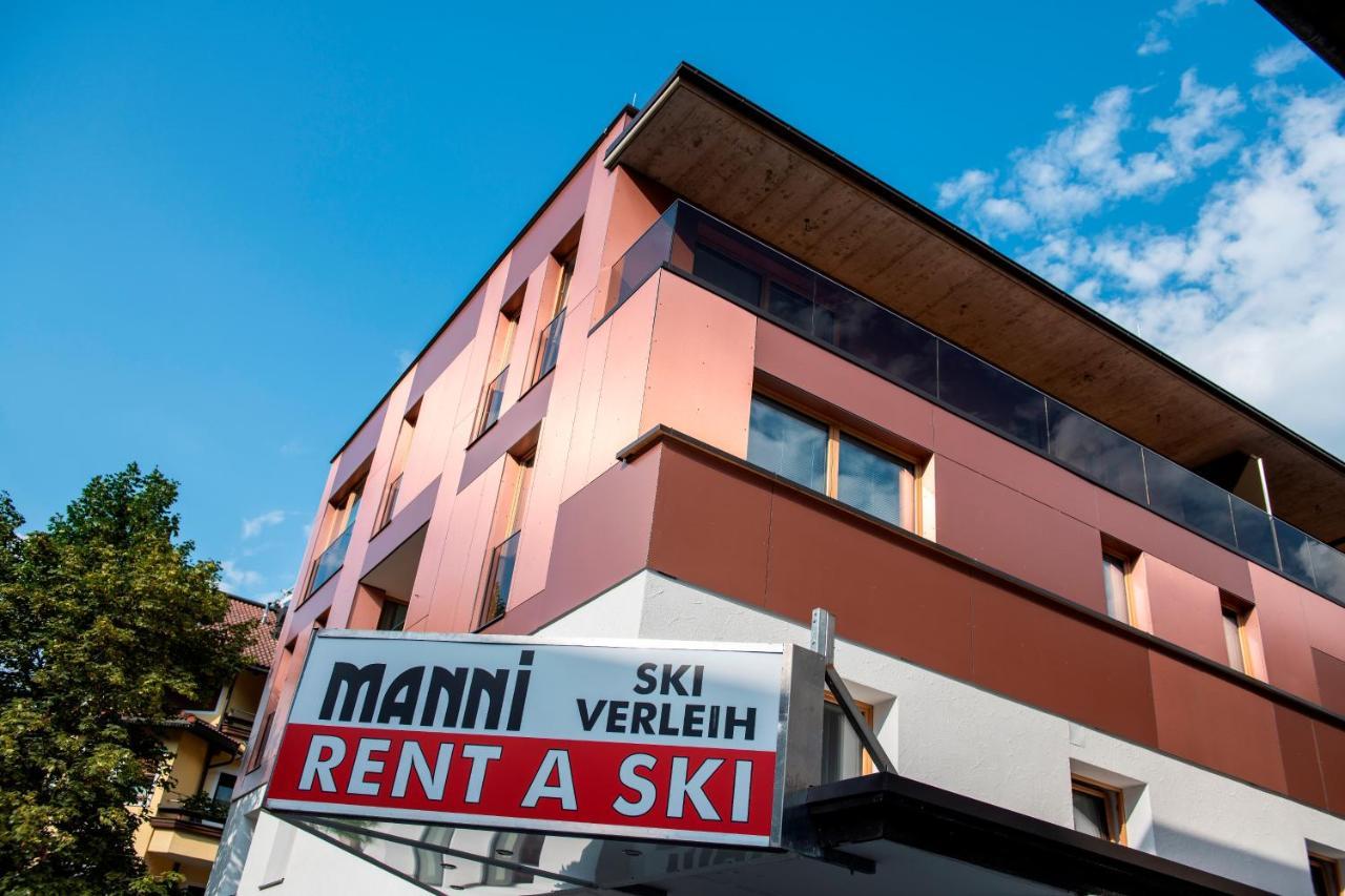 Manni - & *